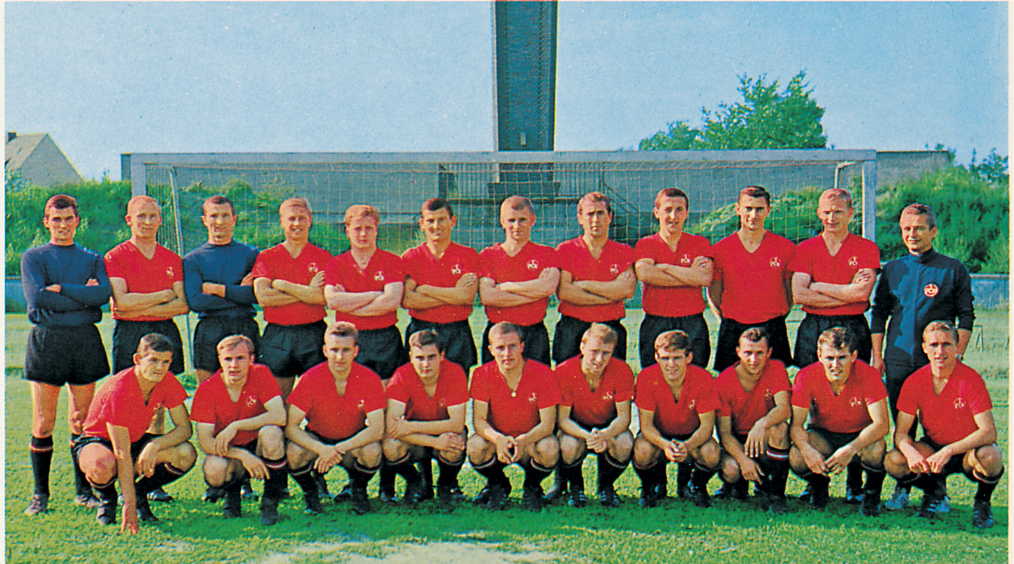 <span  class="uc-style-58955573053" style="font-family:'Open Sans';font-weight:300;font-size:42px;color:#ffffff;">Die Mannschaft von 1966/67</span>