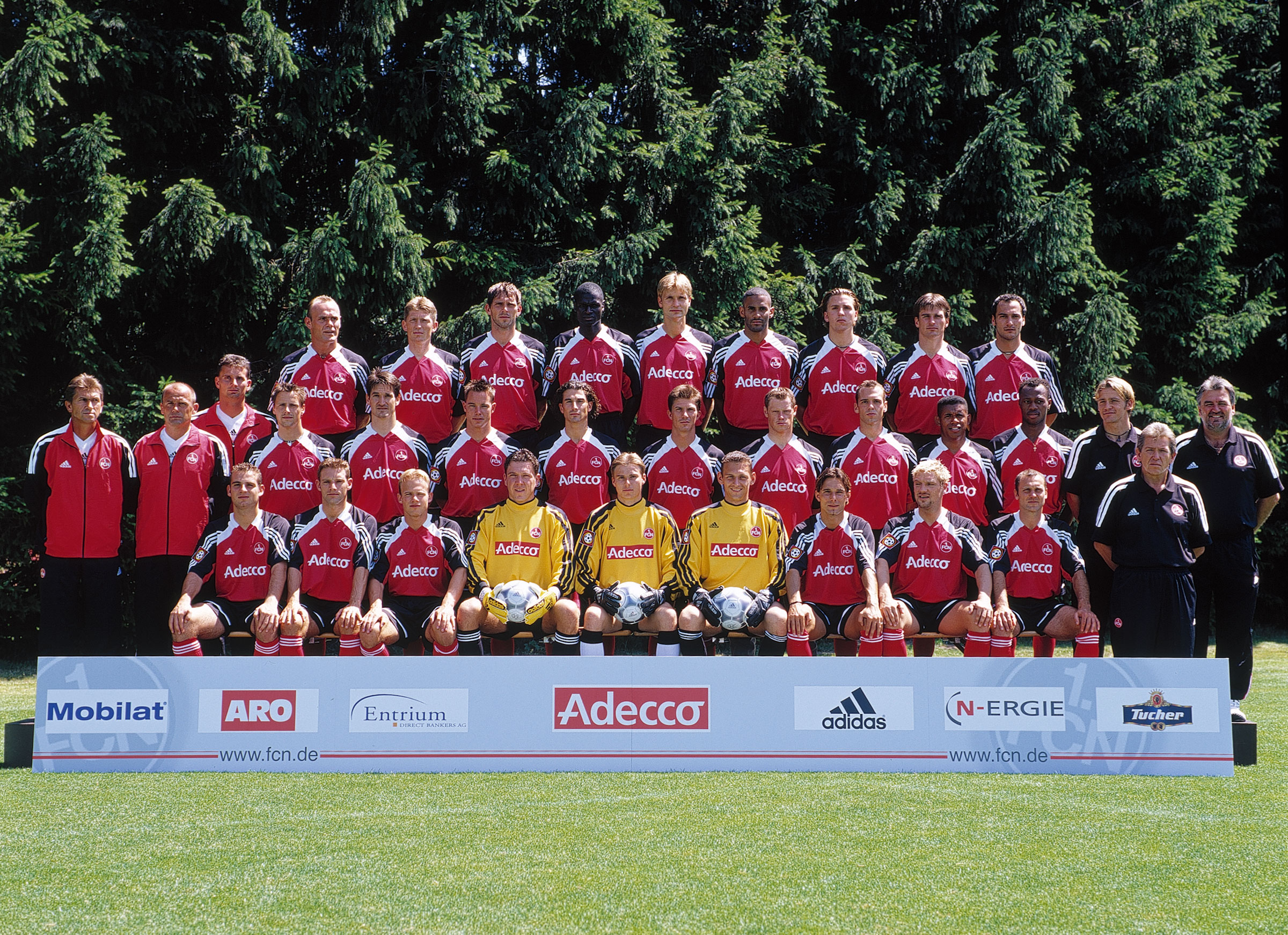 <span  class="uc-style-67473493384" style="font-family:'Open Sans';font-weight:300;font-size:42px;color:#ffffff;">Die Mannschaft von 2001/02</span>